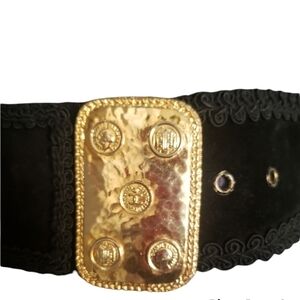 2X HP.  Vintage Classic Chanel Belt T8128